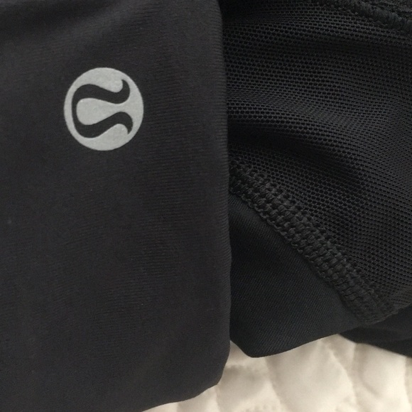 Lululemon Exquisite Tank built in bra black - Picture 14 of 16